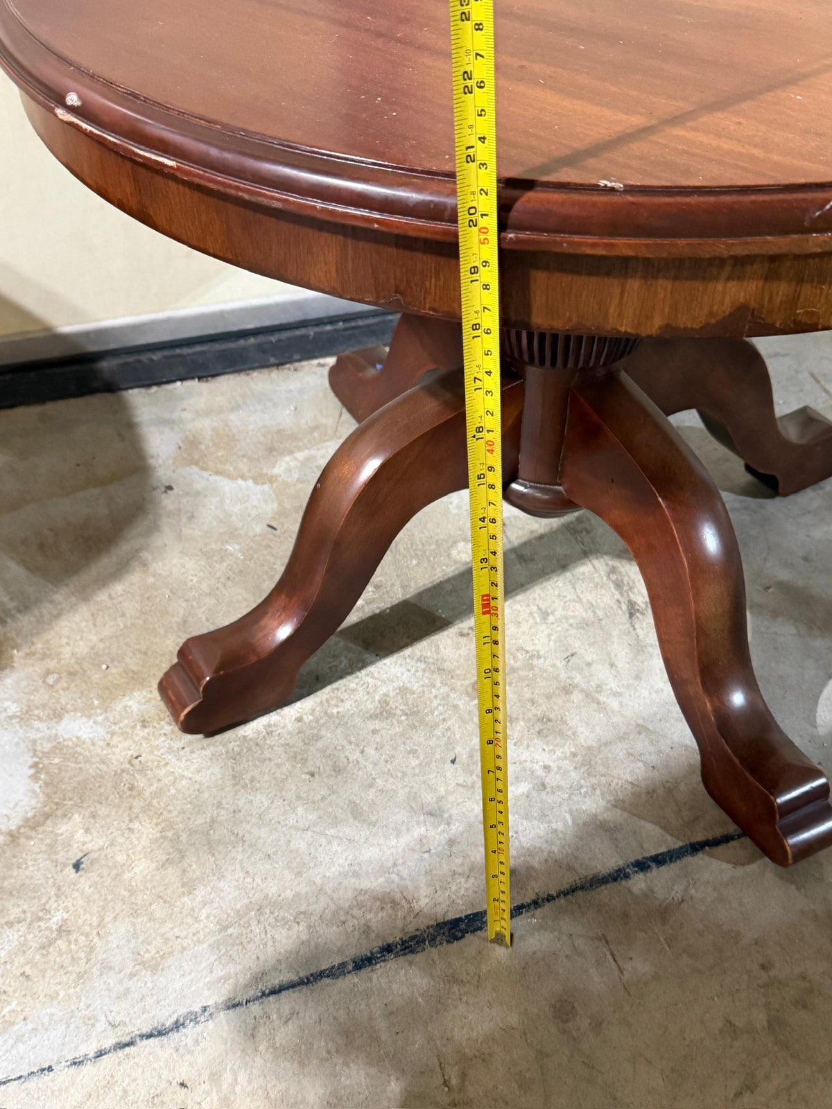 Round Wood Pedestal End/Side Short Table with Carved Base
