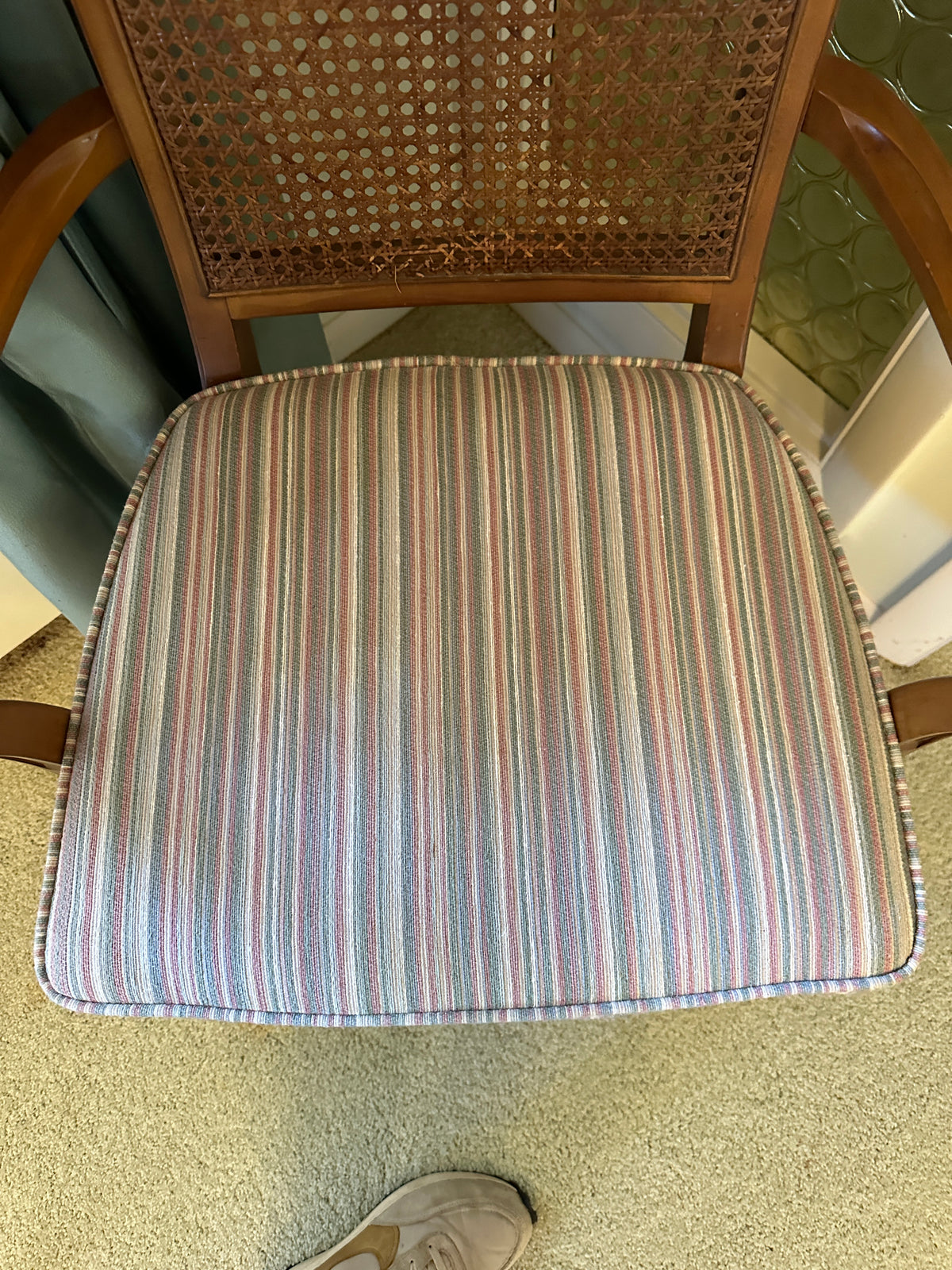 Mid Century Modern Hi End Dining Table and Chairs