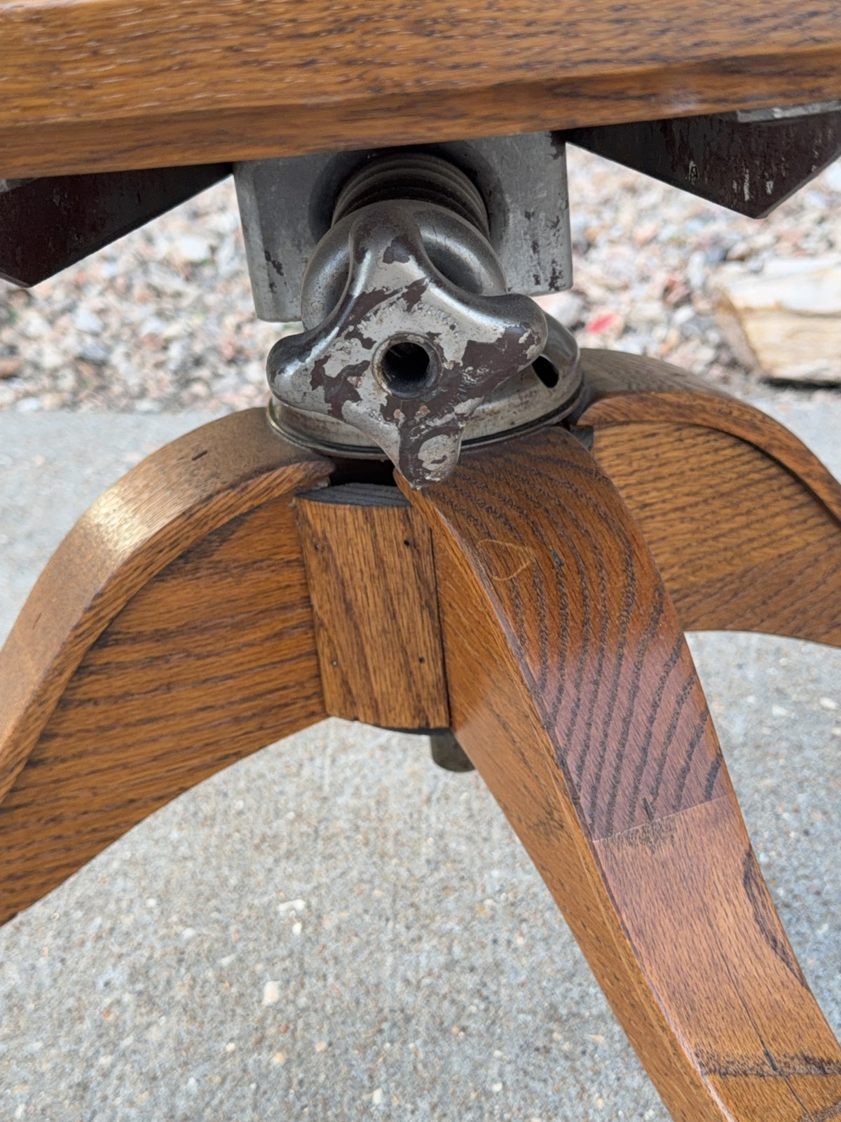 Oak Swivel Windsor-Style Office Chair On Casters #2