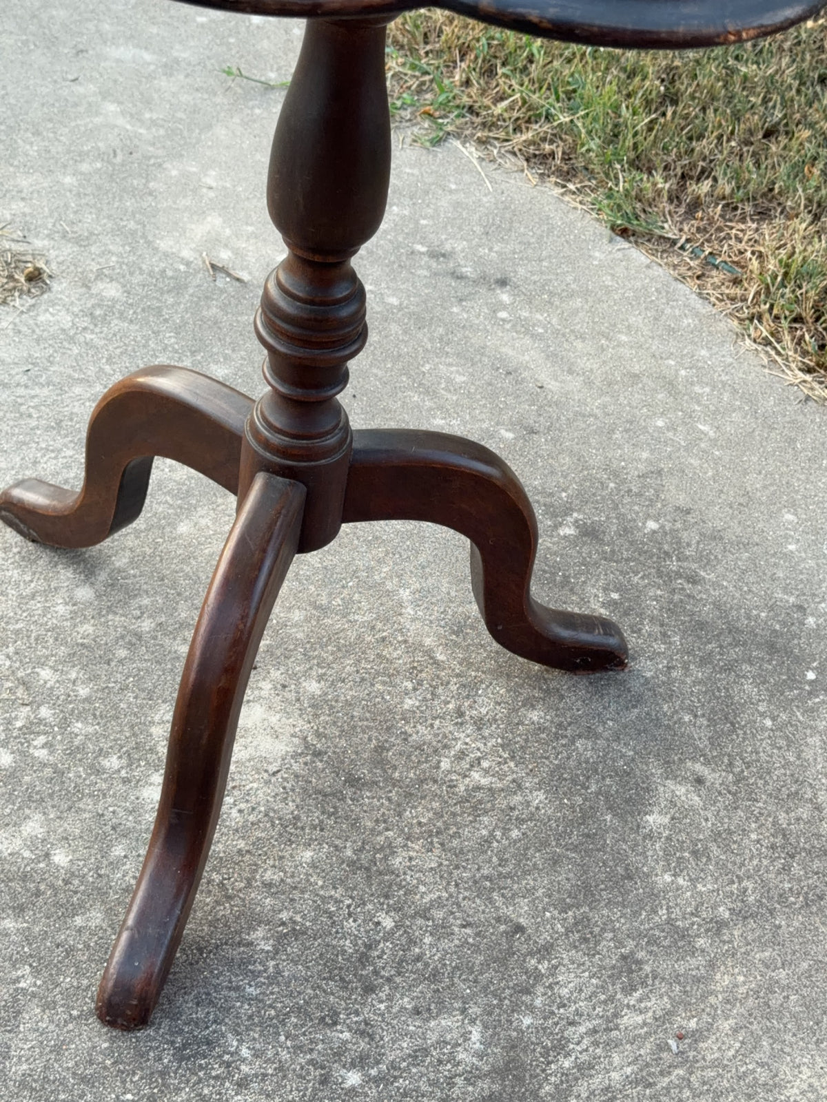 Scalloped Mahogany Tilt-Top Table With Floral Inlay